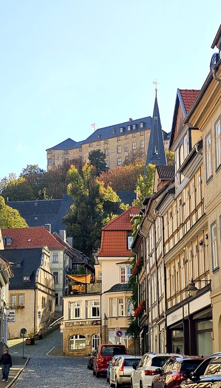 Blankenburg – uliczka i zamek