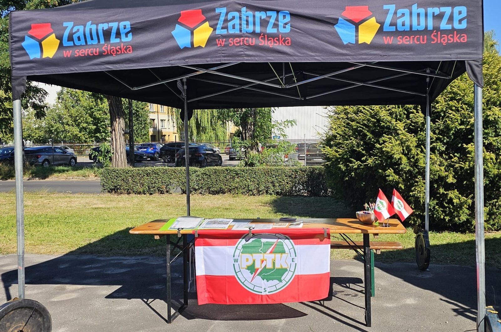 🤍❤️Patriotyzm na szlaku – PTTK Zabrze na Rodzinnym Pikniku Patriotycznym
