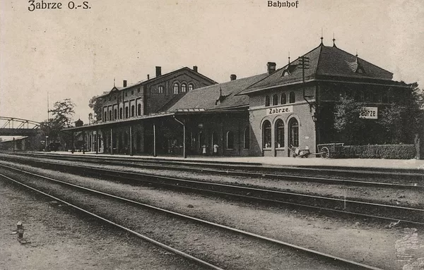 

  
    Fot. 9
  

  
    Dworzec PKP w&nbsp;Zabrzu
  


