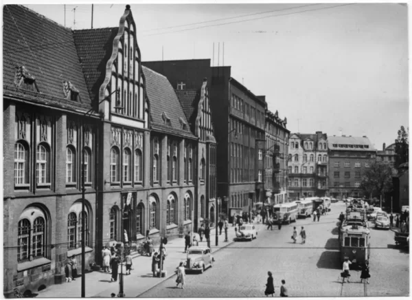 

  
    Fot. 7
  

  
    Plac Dworcowy w&nbsp;Zabrzu
  

