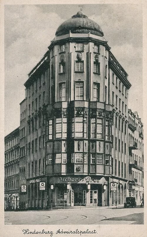 

  
    Fot. 2
  

  
    Hotel Admiralspalast
  

