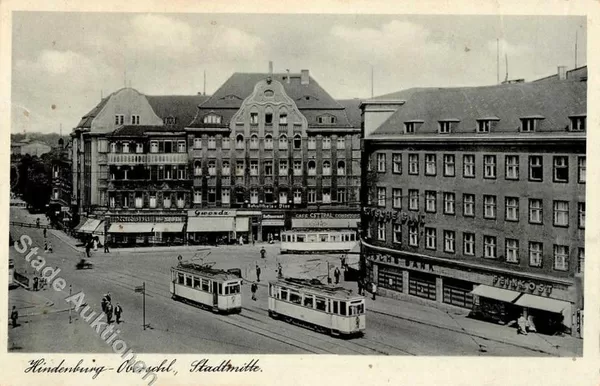 

  
    Fot. 11

  
    Plac Wolności_lata 30

