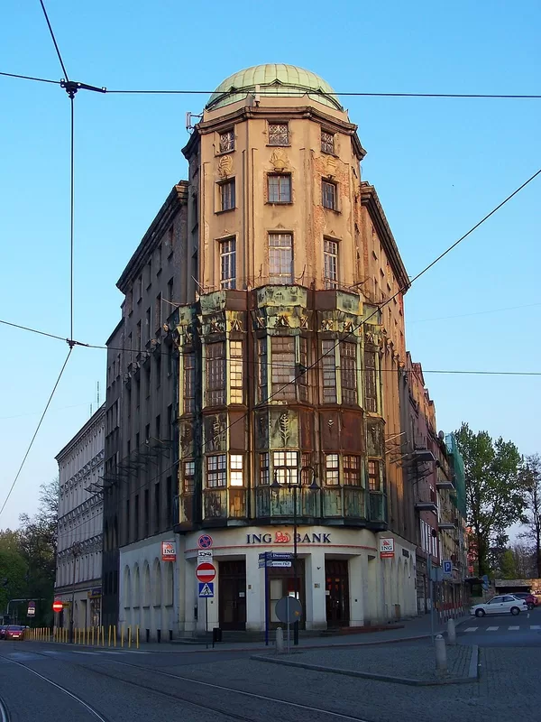 

  
    Fot. 6
  

  
    Hotel Admiralspalast
  

